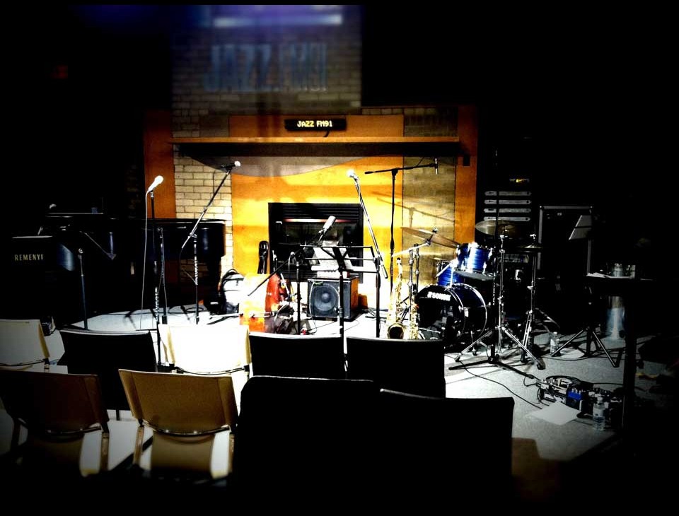 11-29-2011 molly johnson live to the air
