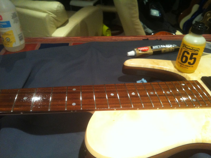 apply lemon oil onto the fingerboard apply lemon oil onto the fingerboard